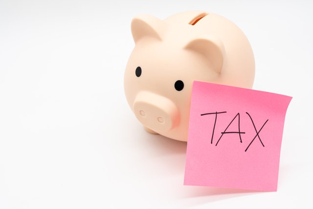 Can both parents claim a child on their taxes