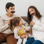 how much do foster parents get paid